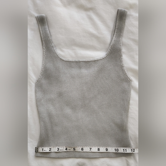 Babaton Knit Crop Top - Picture 4 of 8